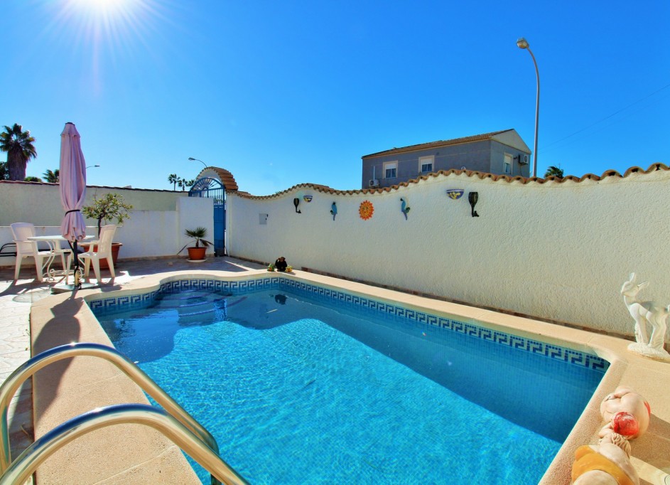 Sprzedaż - Willa wolnostojąca -
Torrevieja - El chaparral