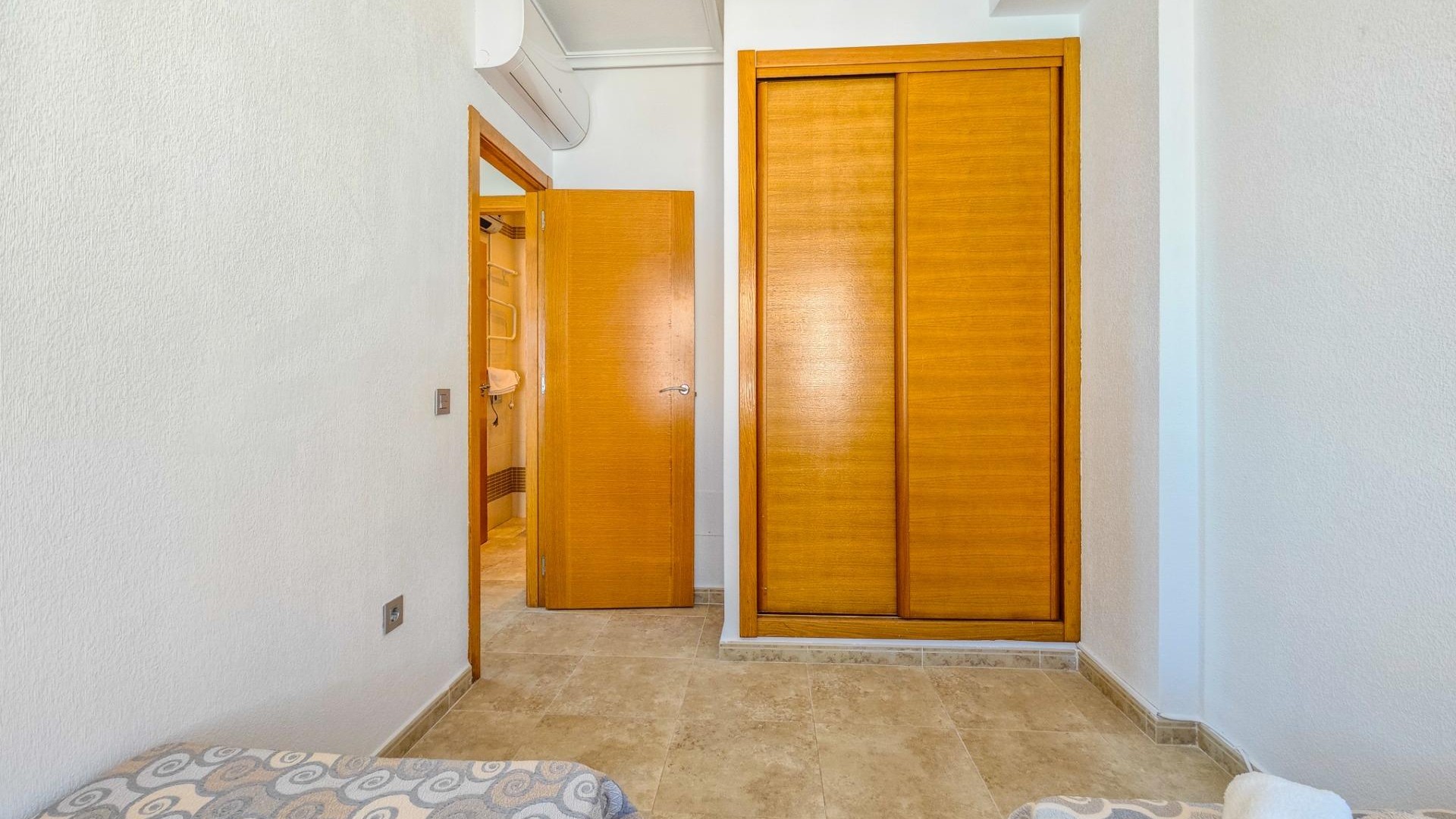 Sprzedaż - Willa wolnostojąca -
Torrevieja - La Mata