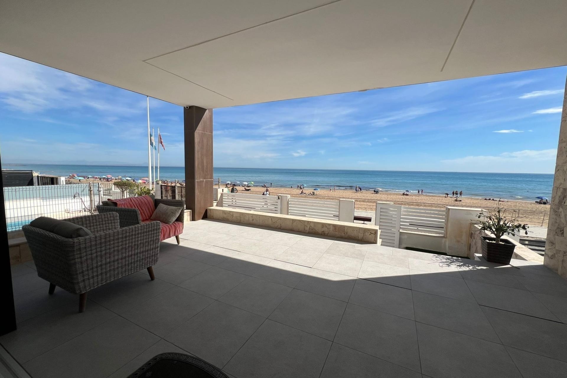 Sprzedaż - Willa wolnostojąca -
Torrevieja - La Mata
