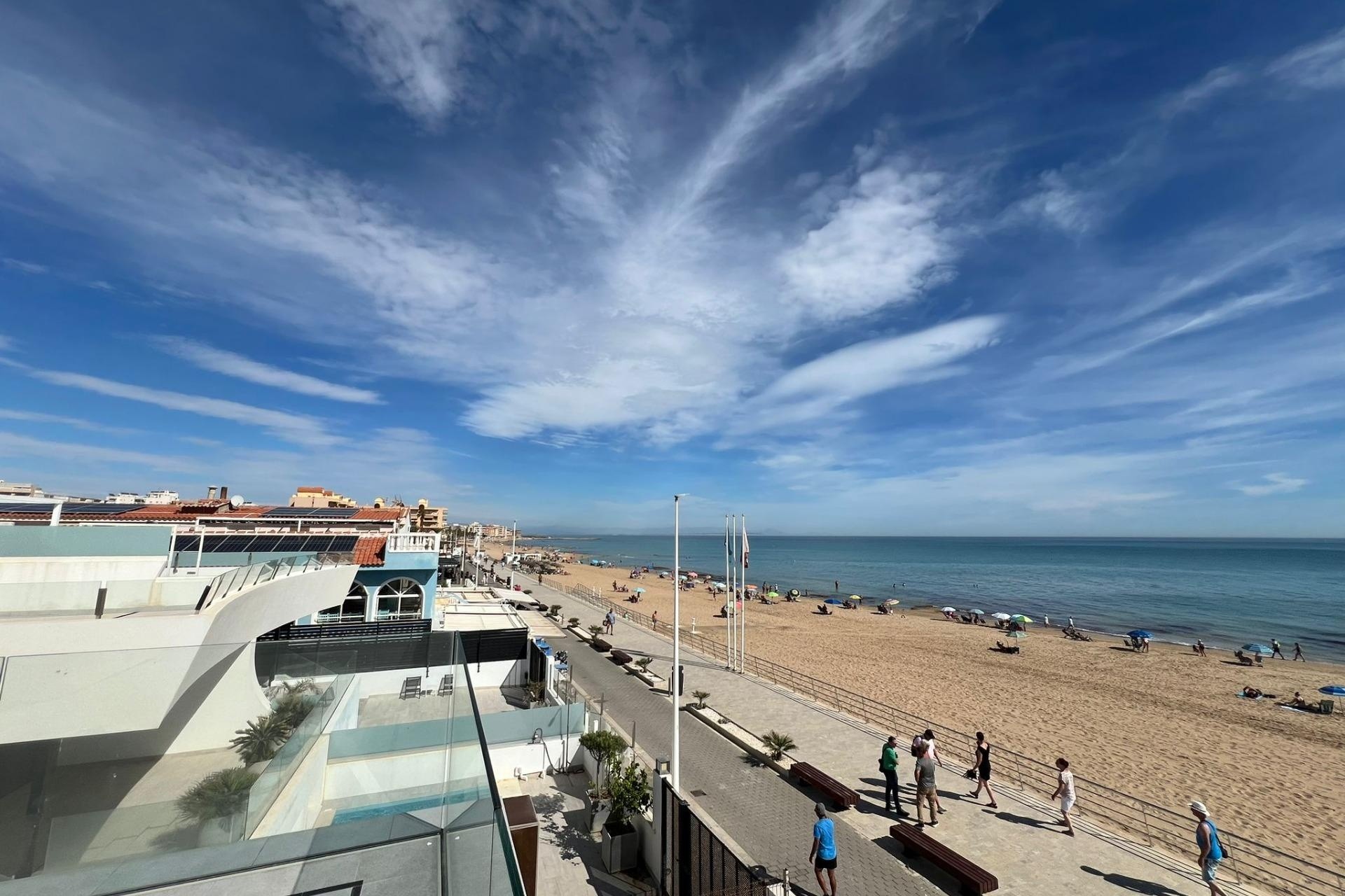 Sprzedaż - Willa wolnostojąca -
Torrevieja - La Mata