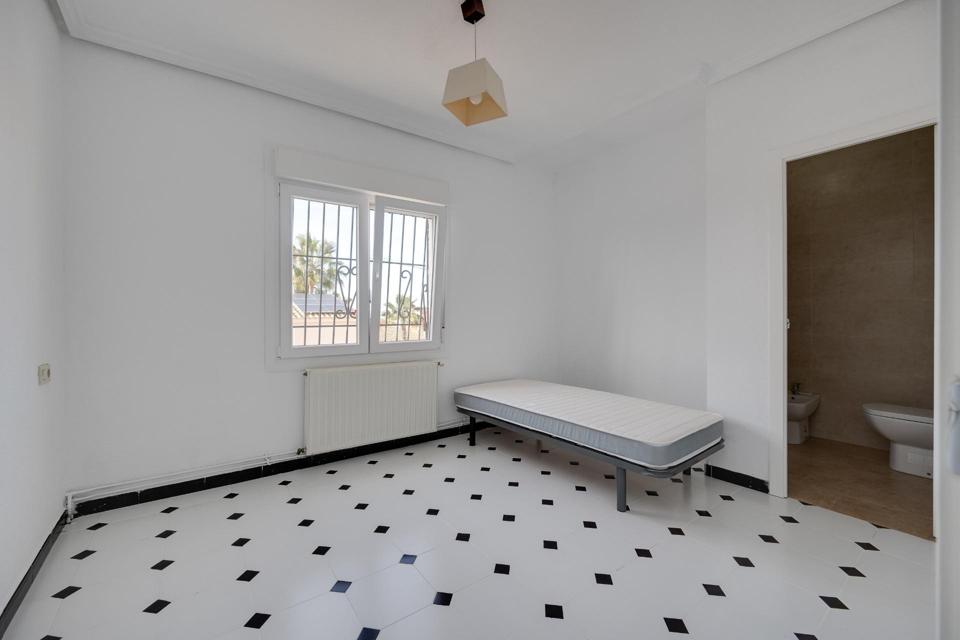 Sprzedaż - Willa wolnostojąca -
Torrevieja - La Siesta - El Salado - Torreta
