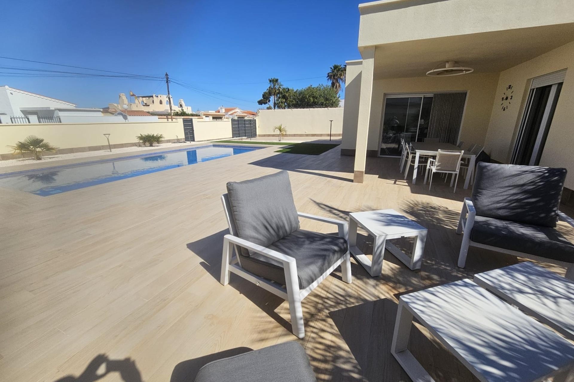 Sprzedaż - Willa wolnostojąca -
Torrevieja - La Siesta - El Salado - Torreta