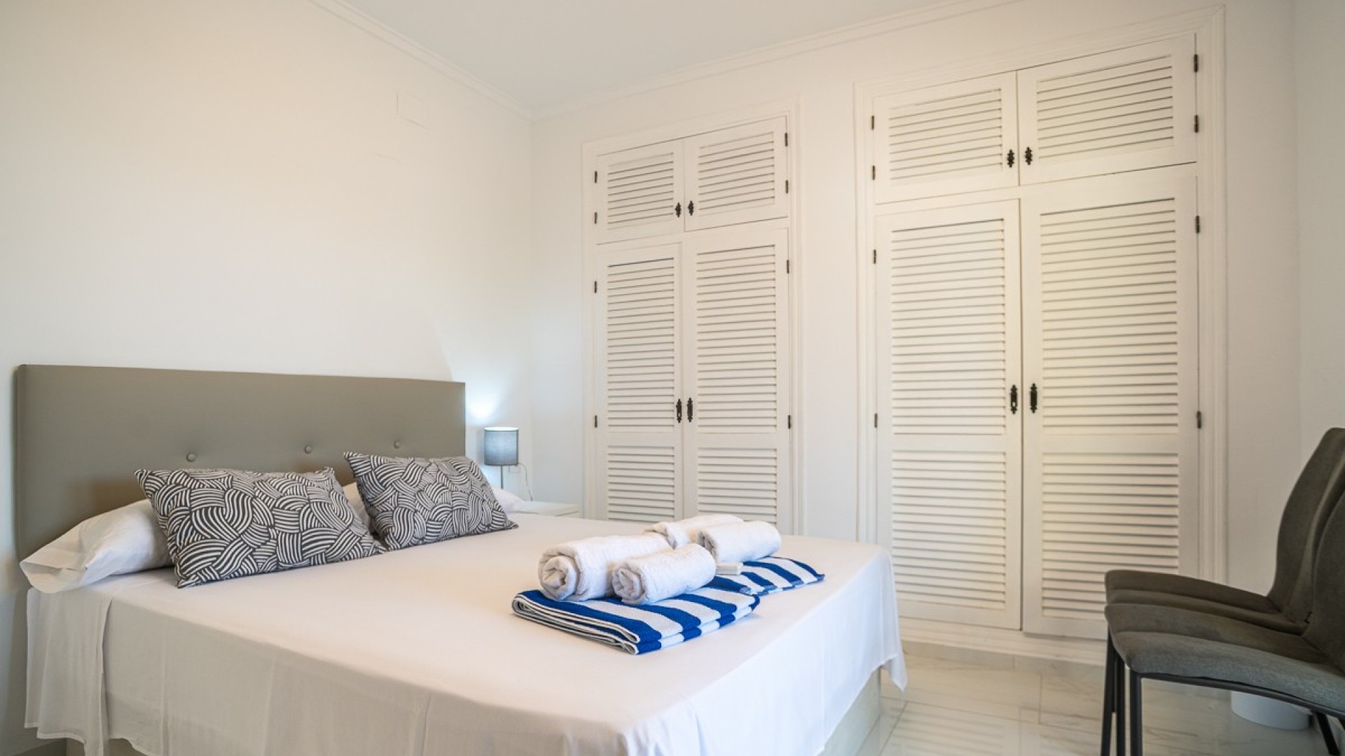 Sprzedaż - Willa wolnostojąca -
Torrevieja - La Siesta