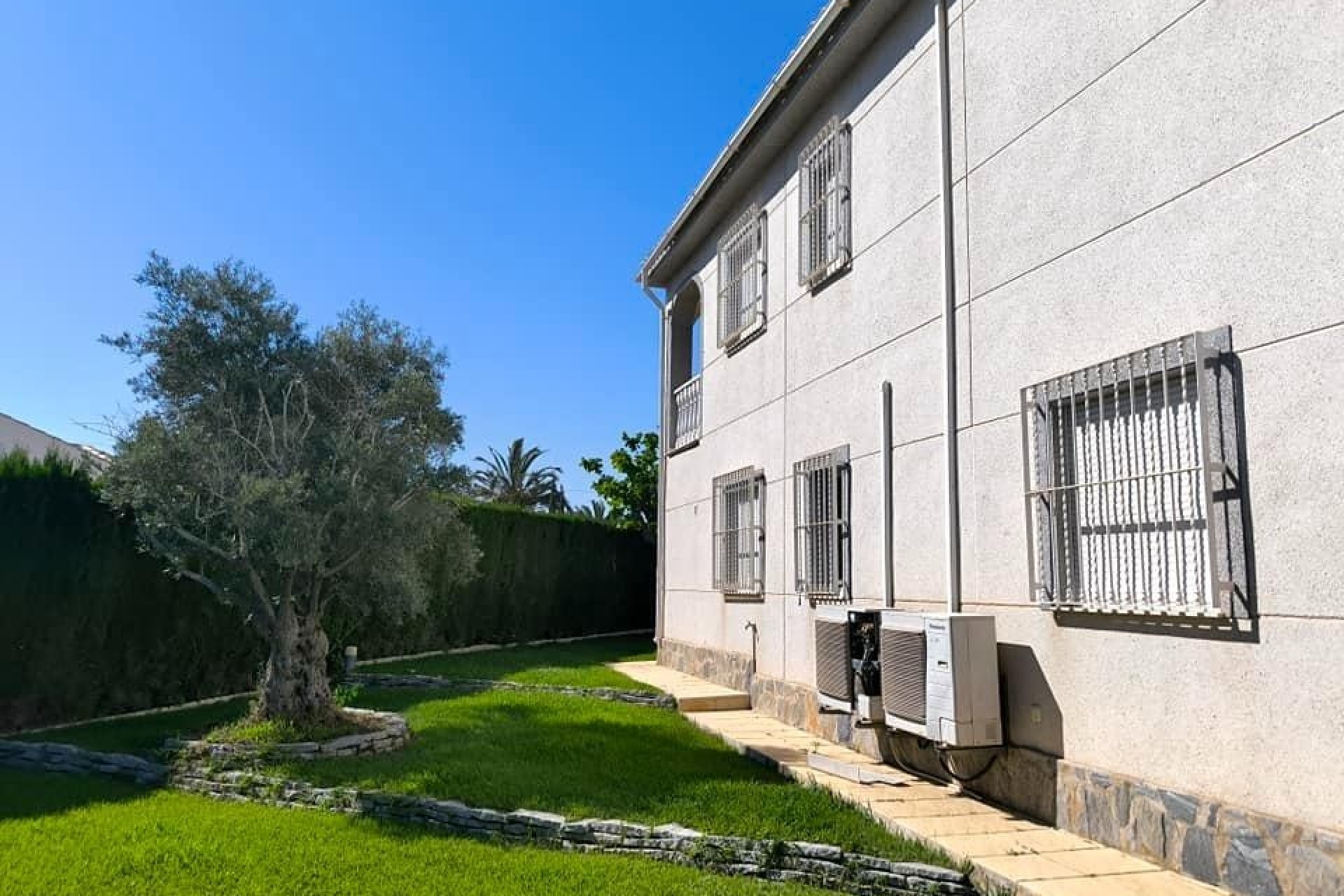 Sprzedaż - Willa wolnostojąca -
Torrevieja - La Siesta