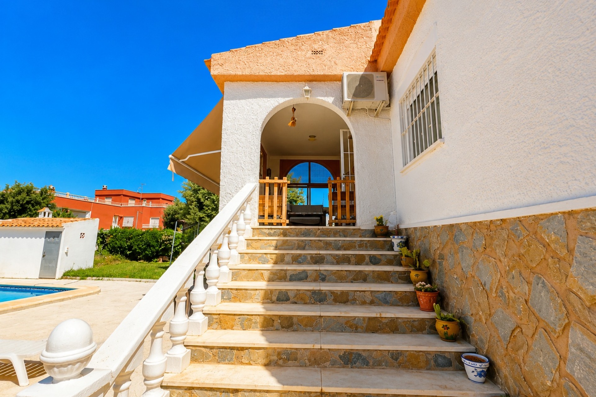 Sprzedaż - Willa wolnostojąca -
Torrevieja - La Siesta