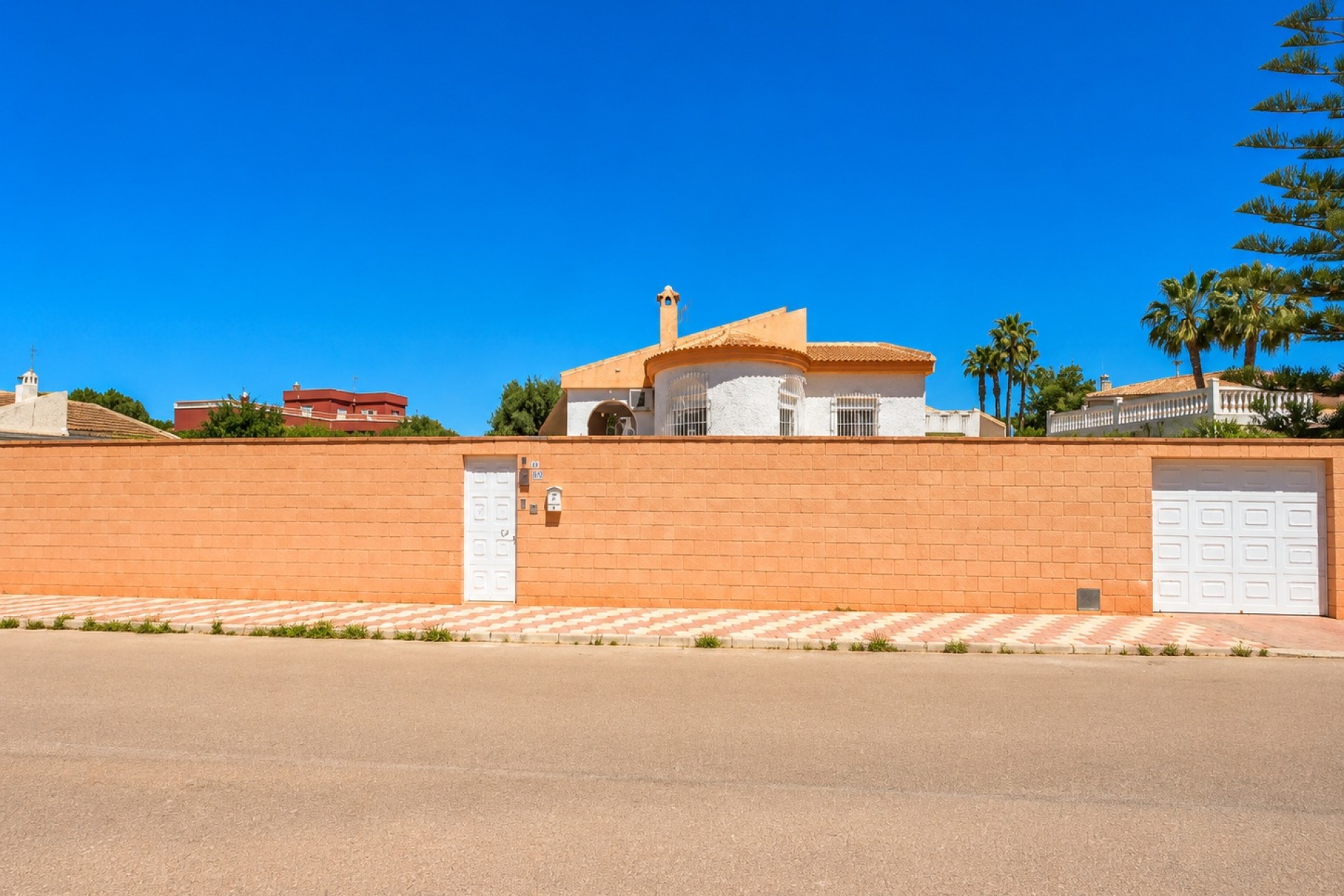 Sprzedaż - Willa wolnostojąca -
Torrevieja - La Siesta