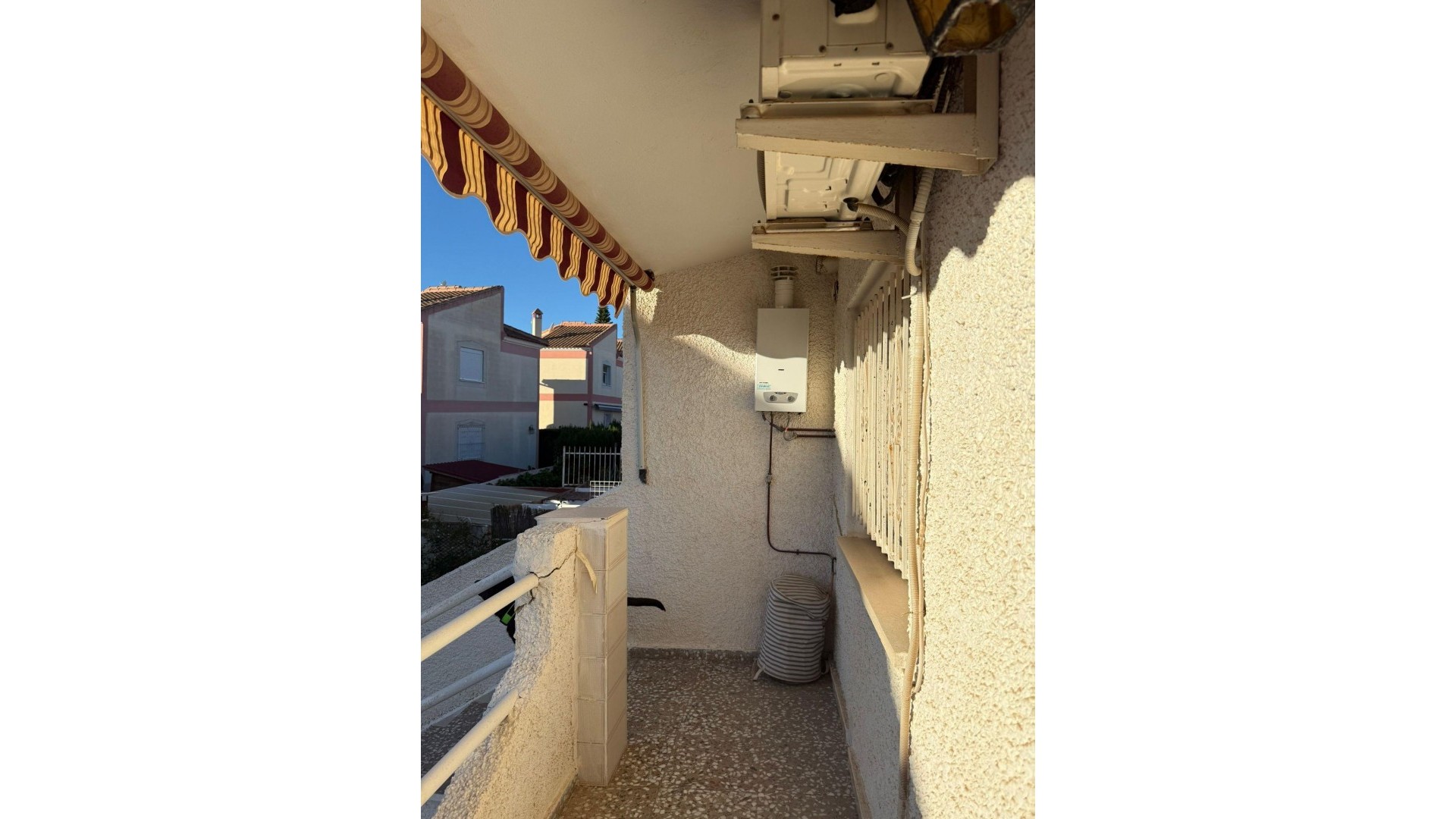 Sprzedaż - Willa wolnostojąca -
Torrevieja - Los Balcones