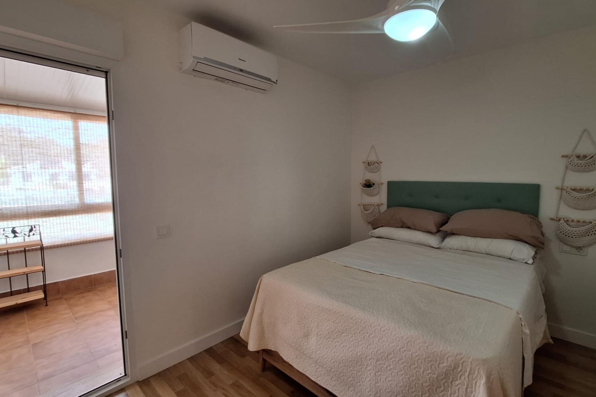 Sprzedaż - Willa wolnostojąca -
Torrevieja - Los Balcones