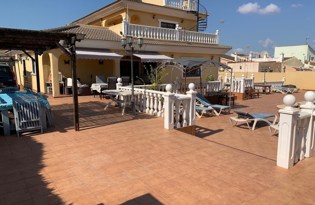 Sprzedaż - Willa wolnostojąca -
Torrevieja - Los Balcones