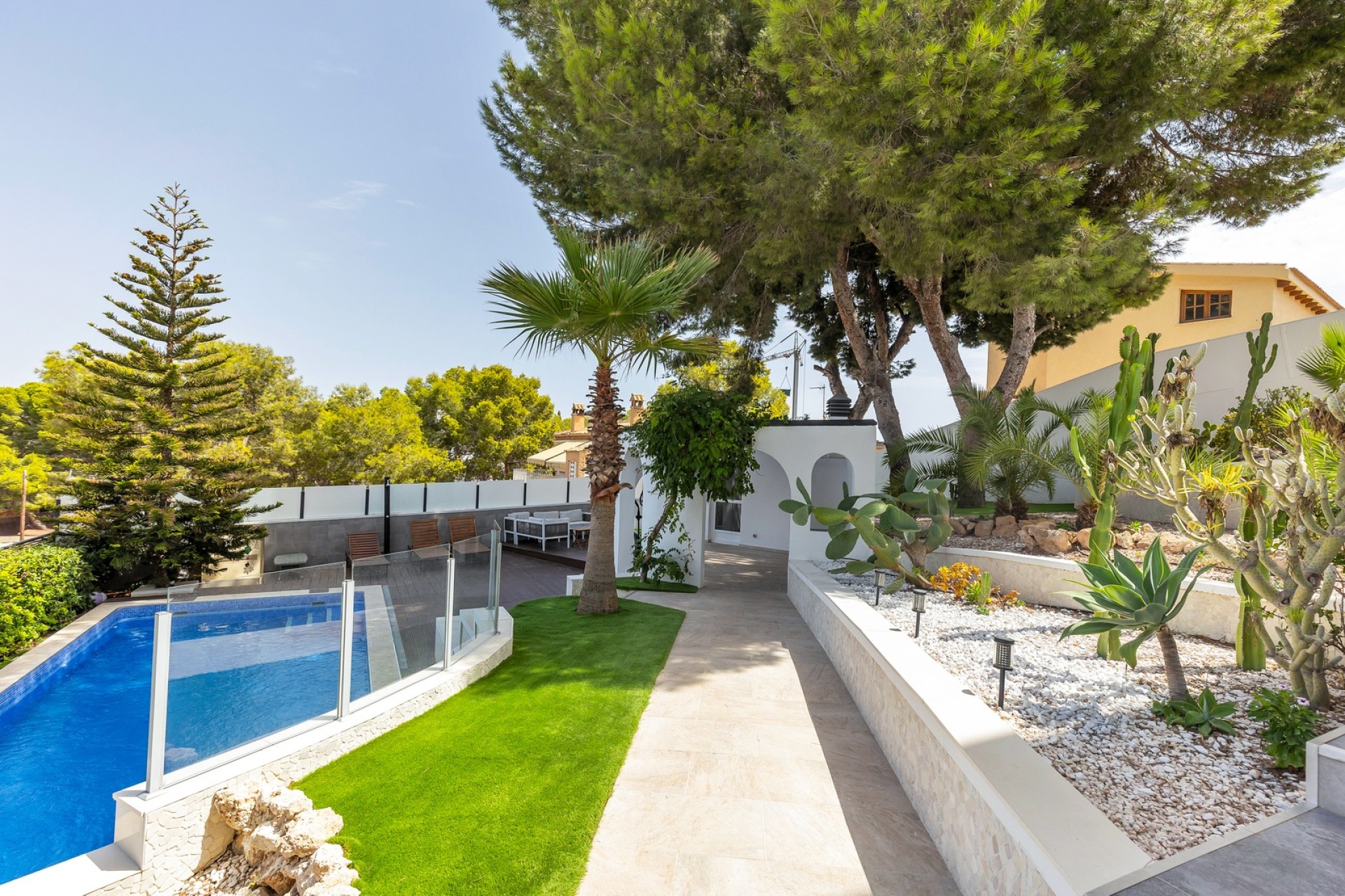 Sprzedaż - Willa wolnostojąca -
Torrevieja - Los Balcones
