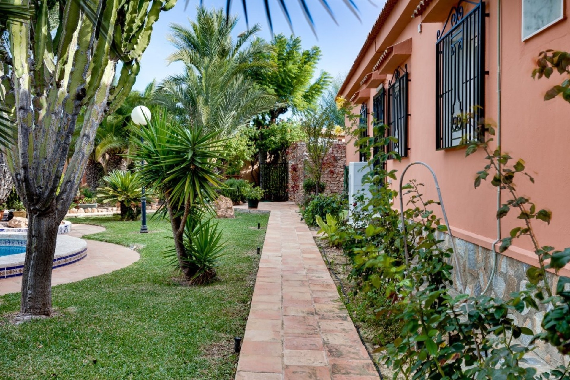 Sprzedaż - Willa wolnostojąca -
Torrevieja - San Luis