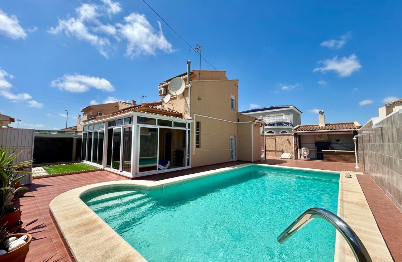 Sprzedaż - Willa wolnostojąca -
Torrevieja - San Luis