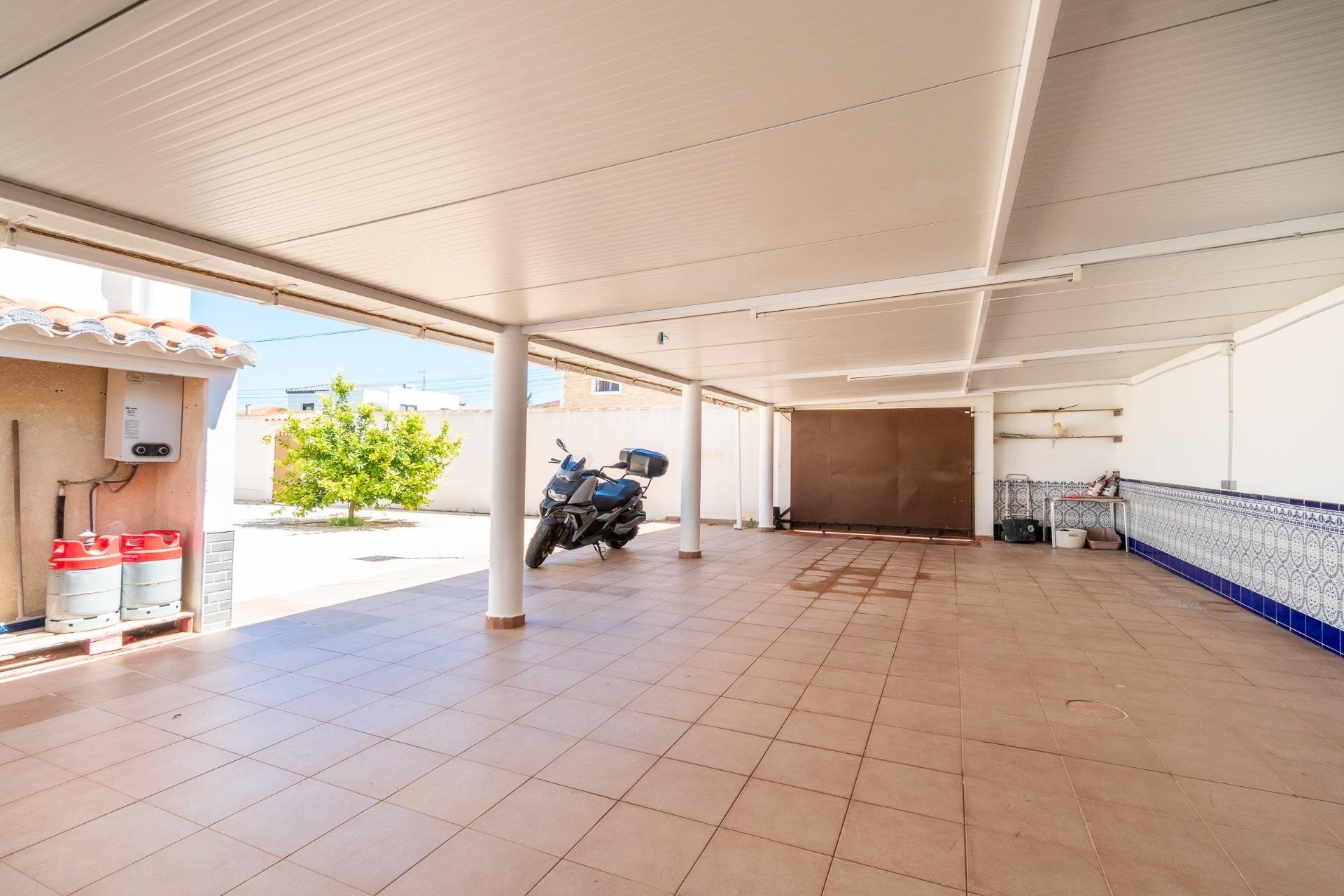 Sprzedaż - Willa wolnostojąca -
Torrevieja - Torreta florida