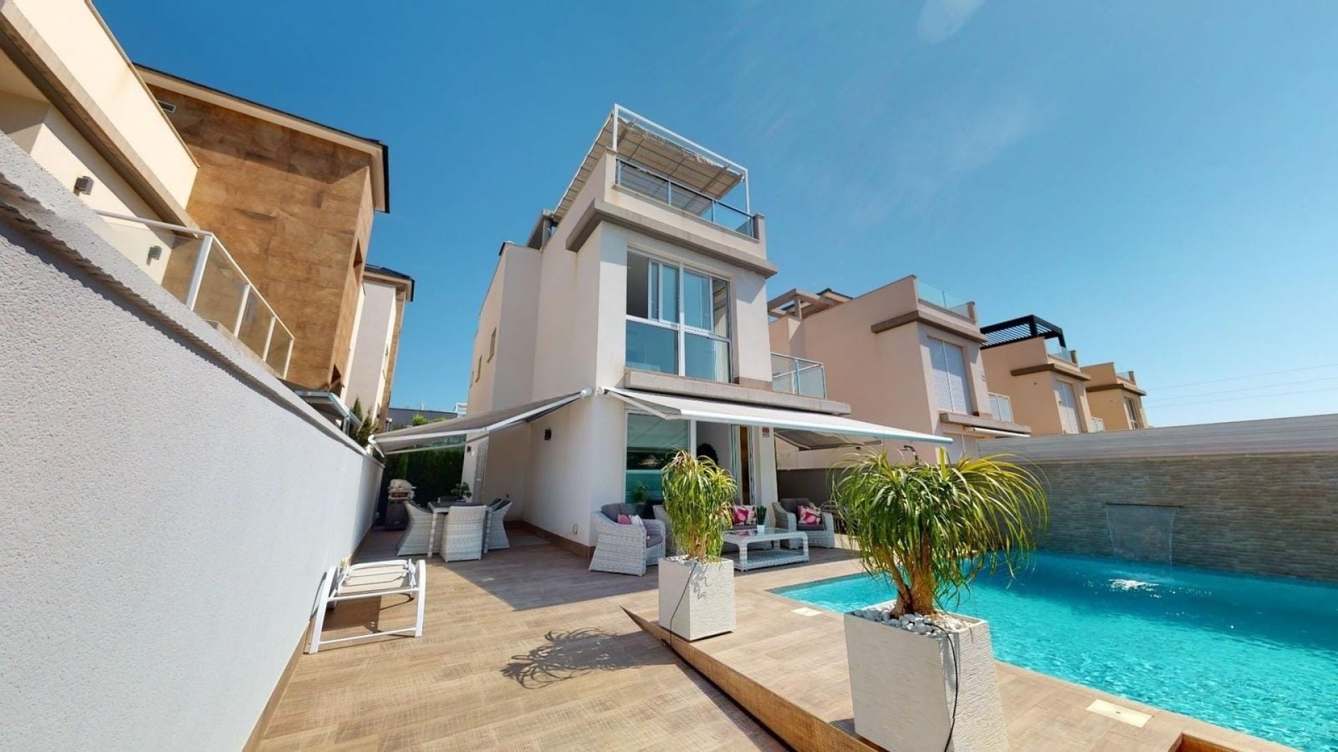 Sprzedaż - Willa wolnostojąca -
Torrevieja