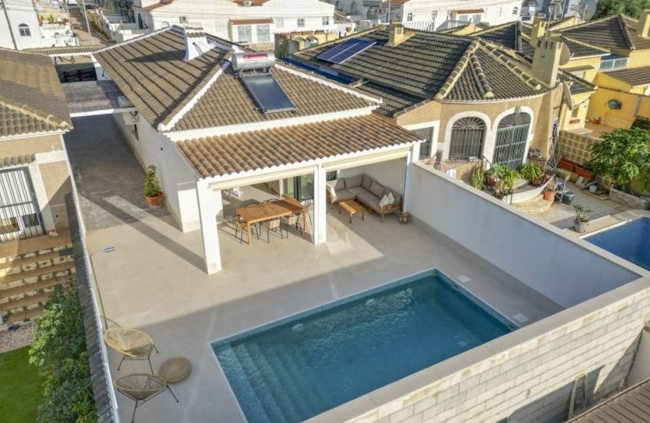 Sprzedaż - Willa wolnostojąca -
Torrevieja