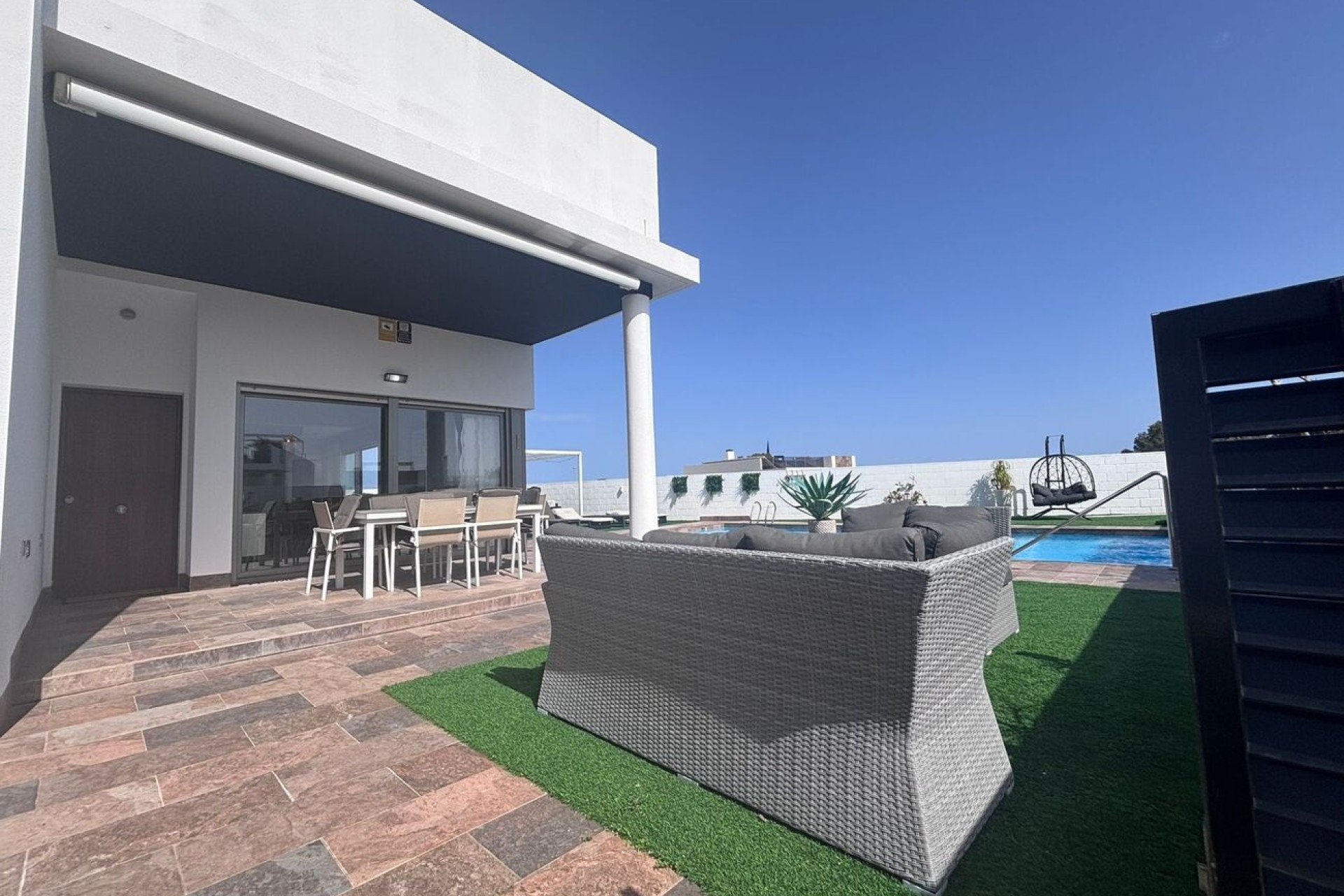 Sprzedaż - Willa wolnostojąca -
Villamartín - Costa Blanca