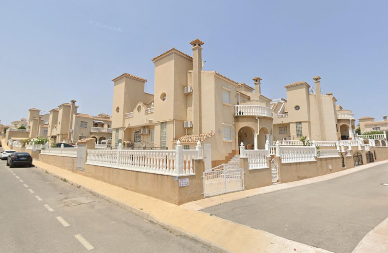 Sprzedaż - Willa wolnostojąca -
Villamartín - Costa Blanca