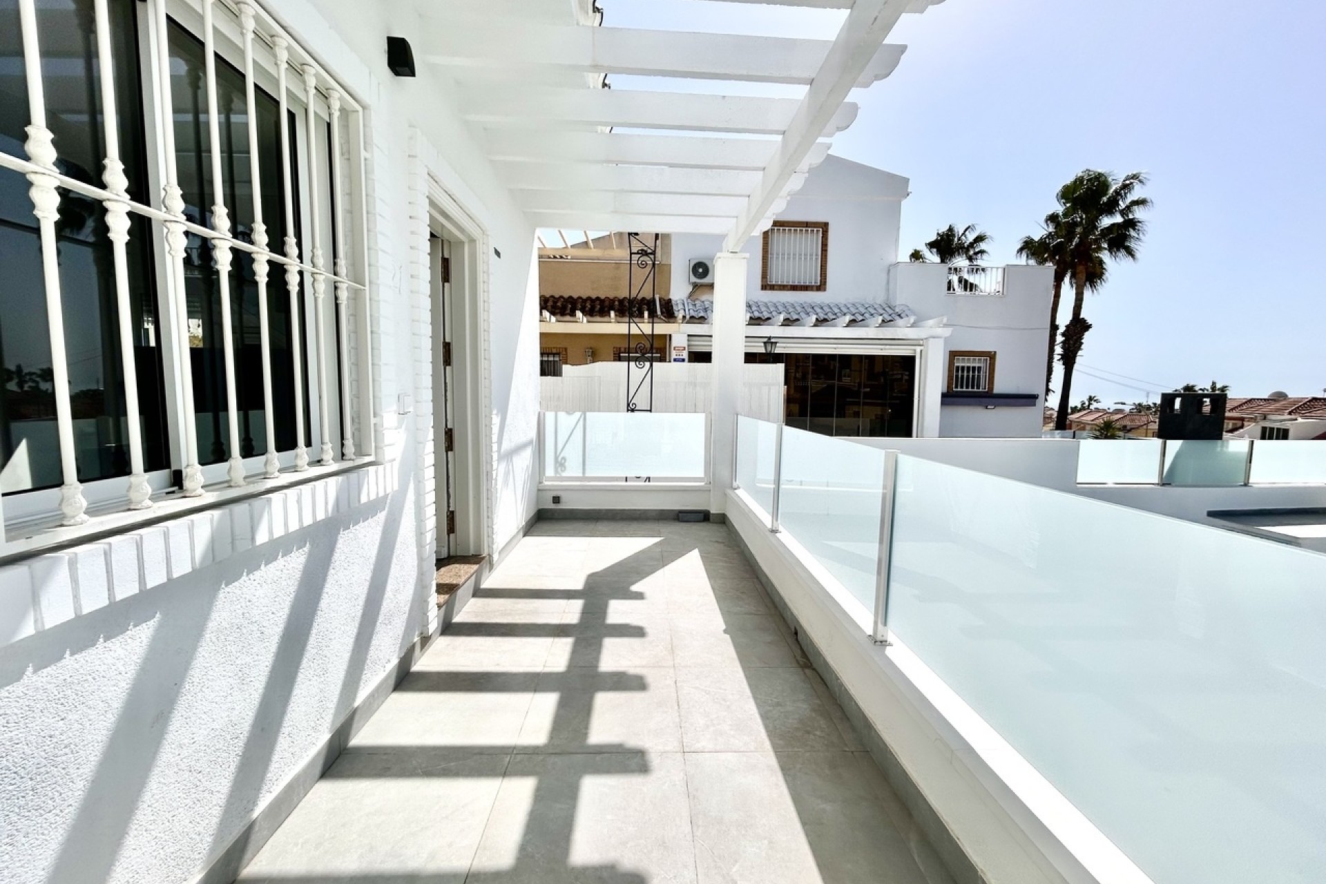 Sprzedaż - Willa wolnostojąca -
Villamartín - Costa Blanca
