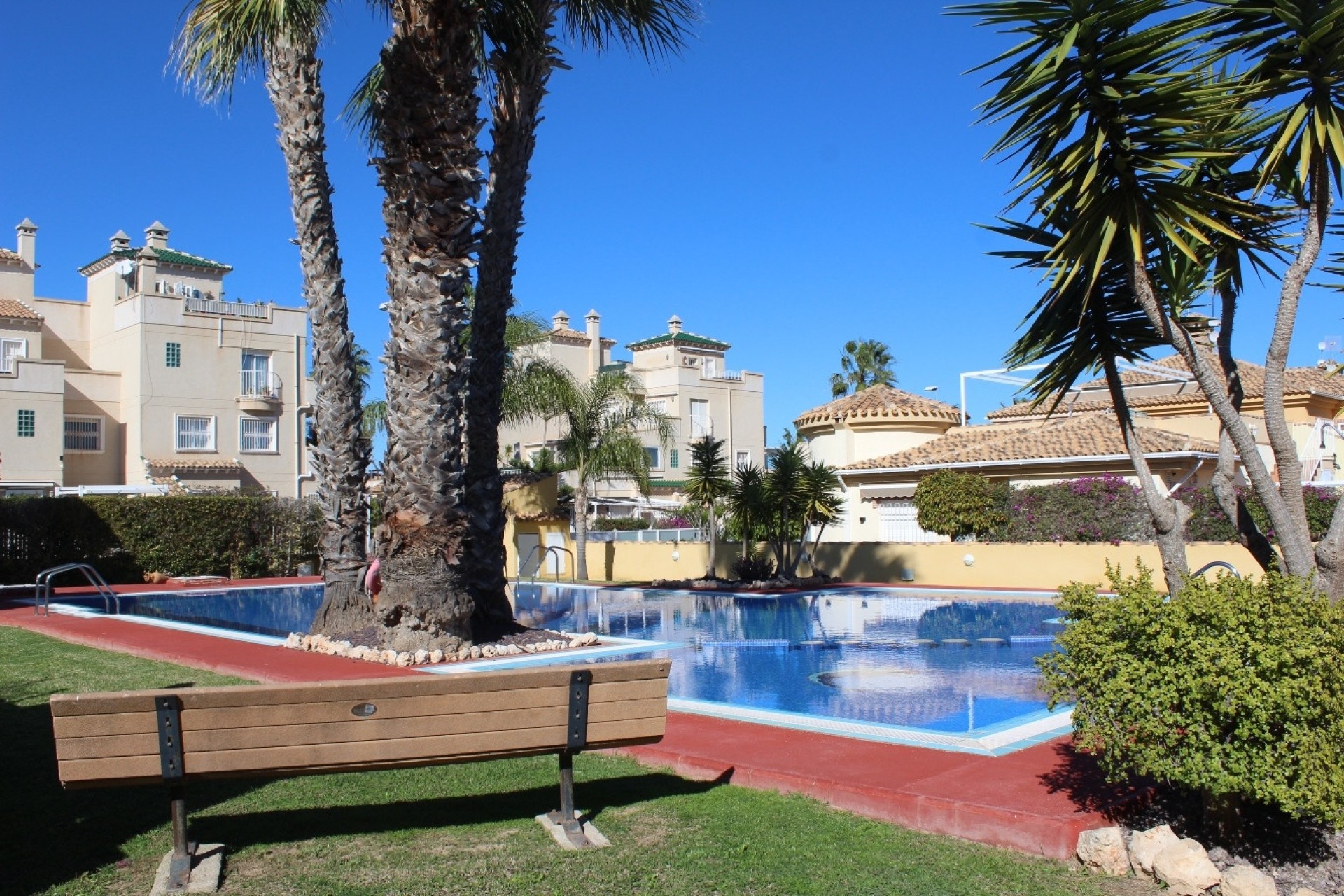 Sprzedaż - Willa wolnostojąca -
Villamartín - Costa Blanca