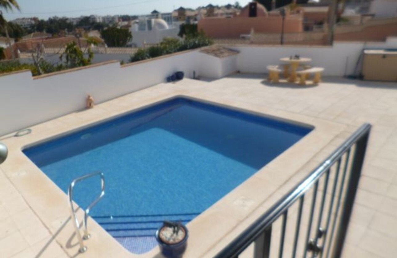 Sprzedaż - Willa wolnostojąca -
Villamartín - Costa Blanca