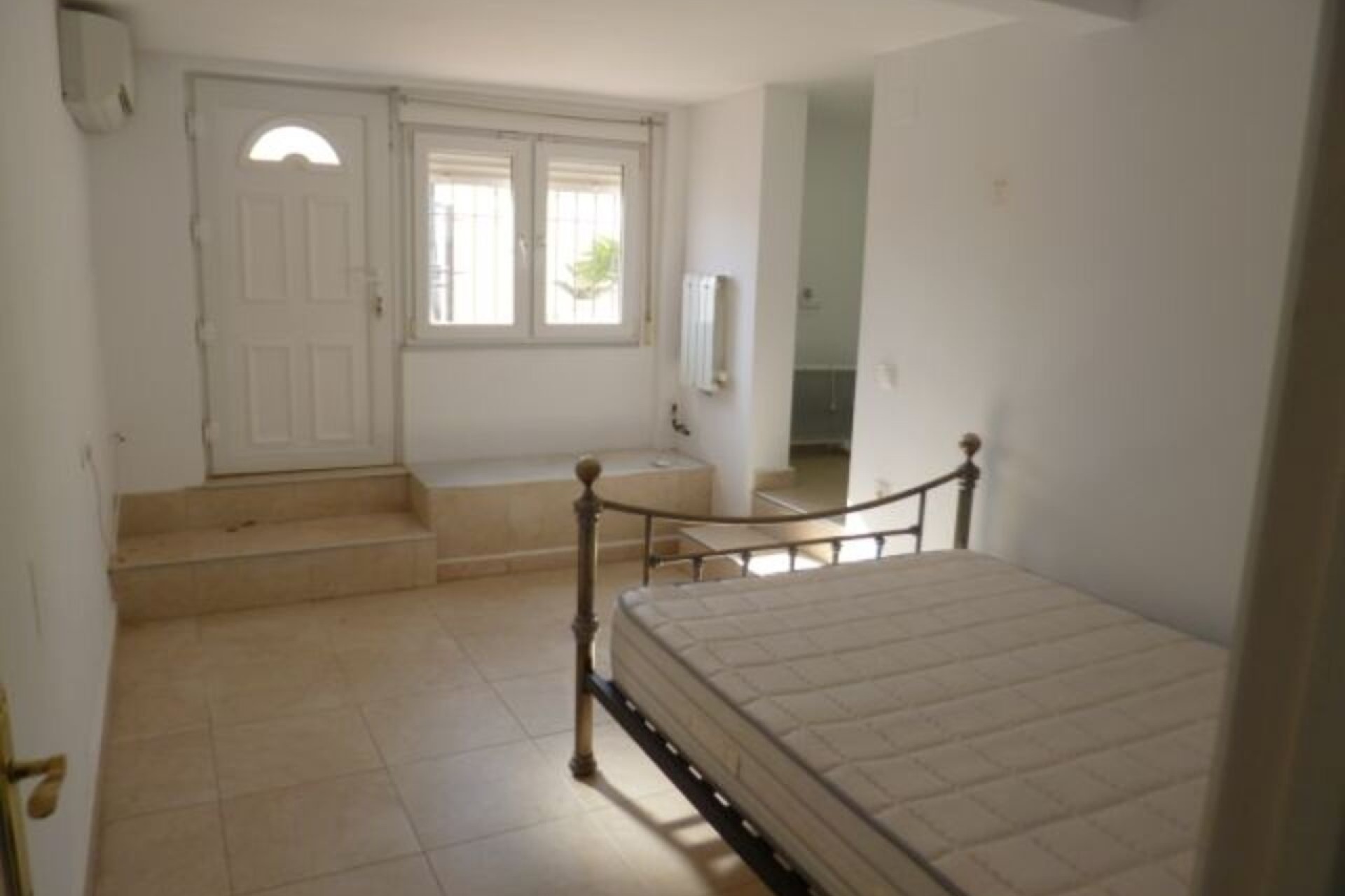 Sprzedaż - Willa wolnostojąca -
Villamartín - Costa Blanca