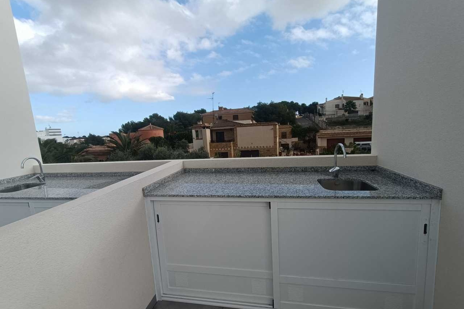 Sprzedaż - Willa wolnostojąca -
Villamartín - Costa Blanca