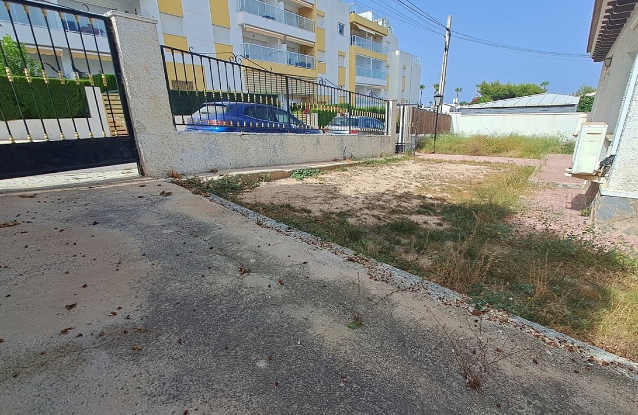 Sprzedaż - Willa wolnostojąca -
Villamartín - Costa Blanca