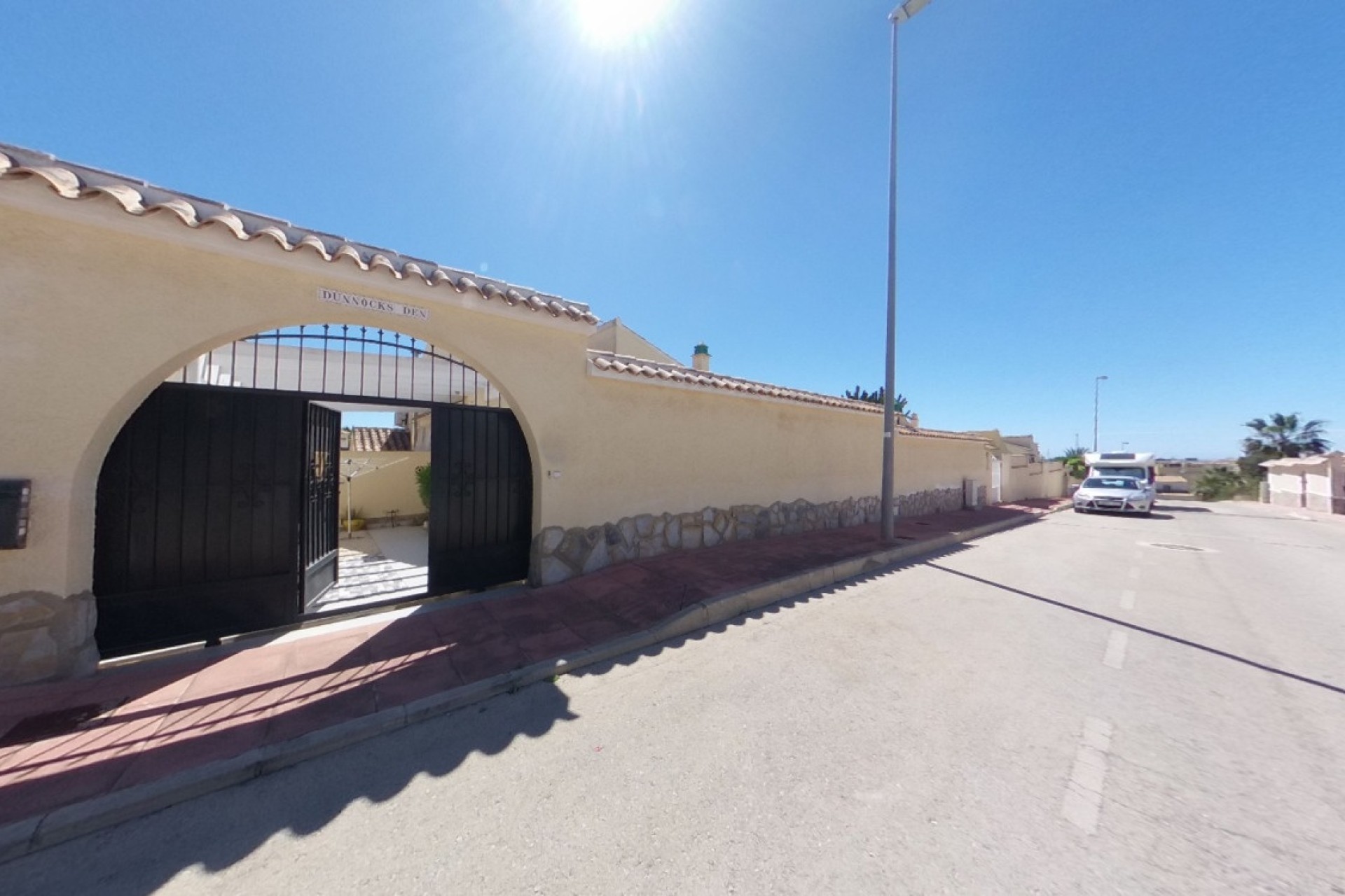 Sprzedaż - Willa wolnostojąca -
Villamartín - Costa Blanca