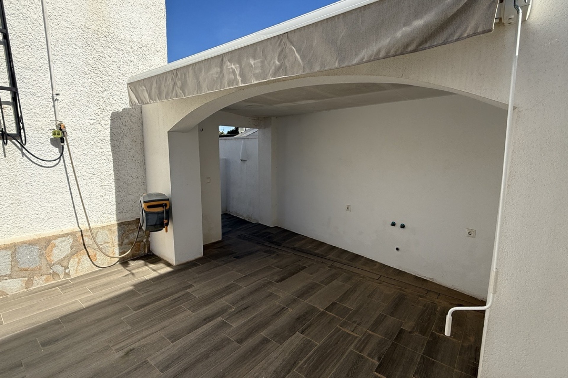 Sprzedaż - Willa wolnostojąca -
Villamartín - Costa Blanca