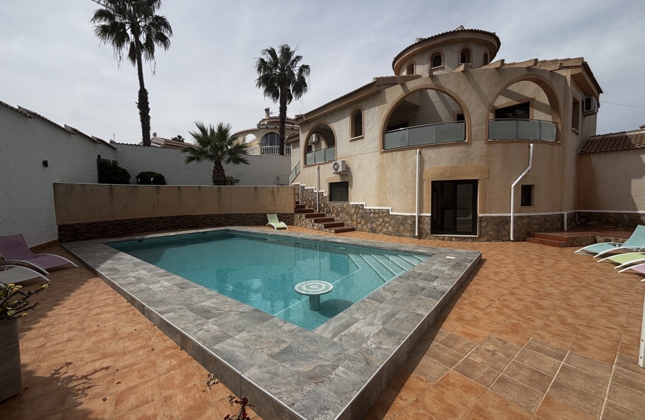 Sprzedaż - Wolnostojąca willa -
Ciudad Quesada - Rojales - Ciudad Quesada