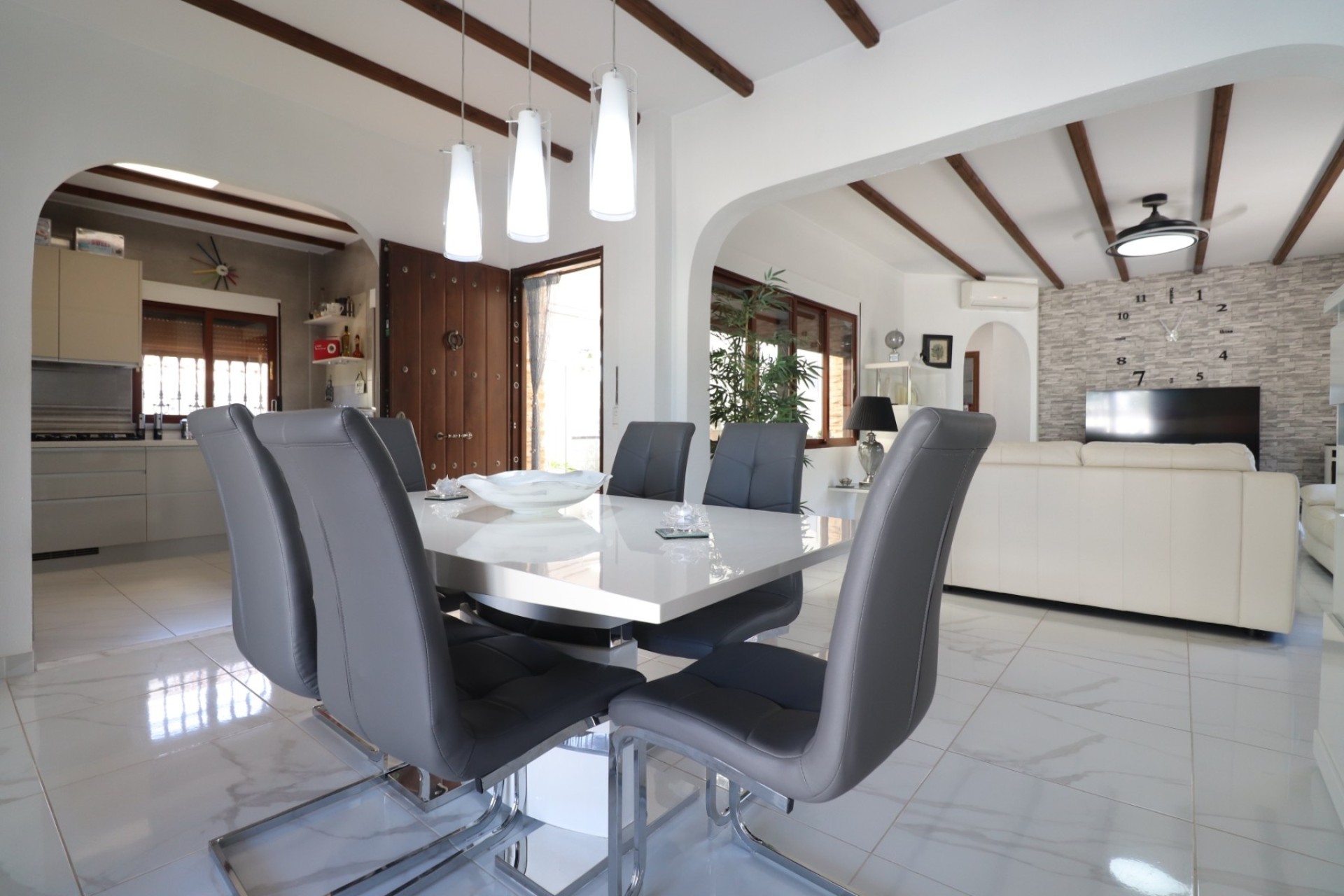 Sprzedaż - Wolnostojąca willa -
Formentera del Segura - Fincas de La Vega