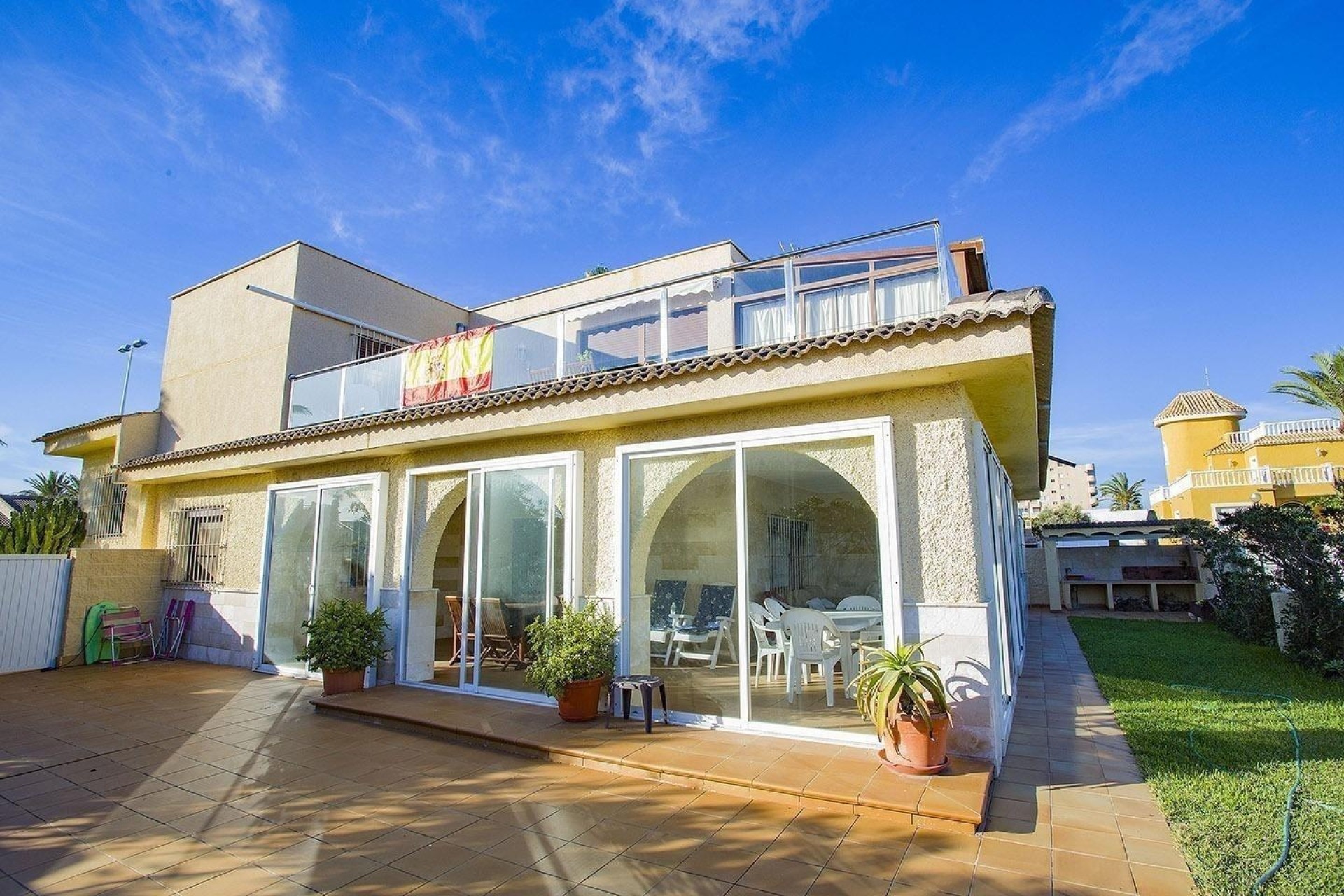 Sprzedaż - Wolnostojąca willa -
La Manga del Mar Menor - La Manga