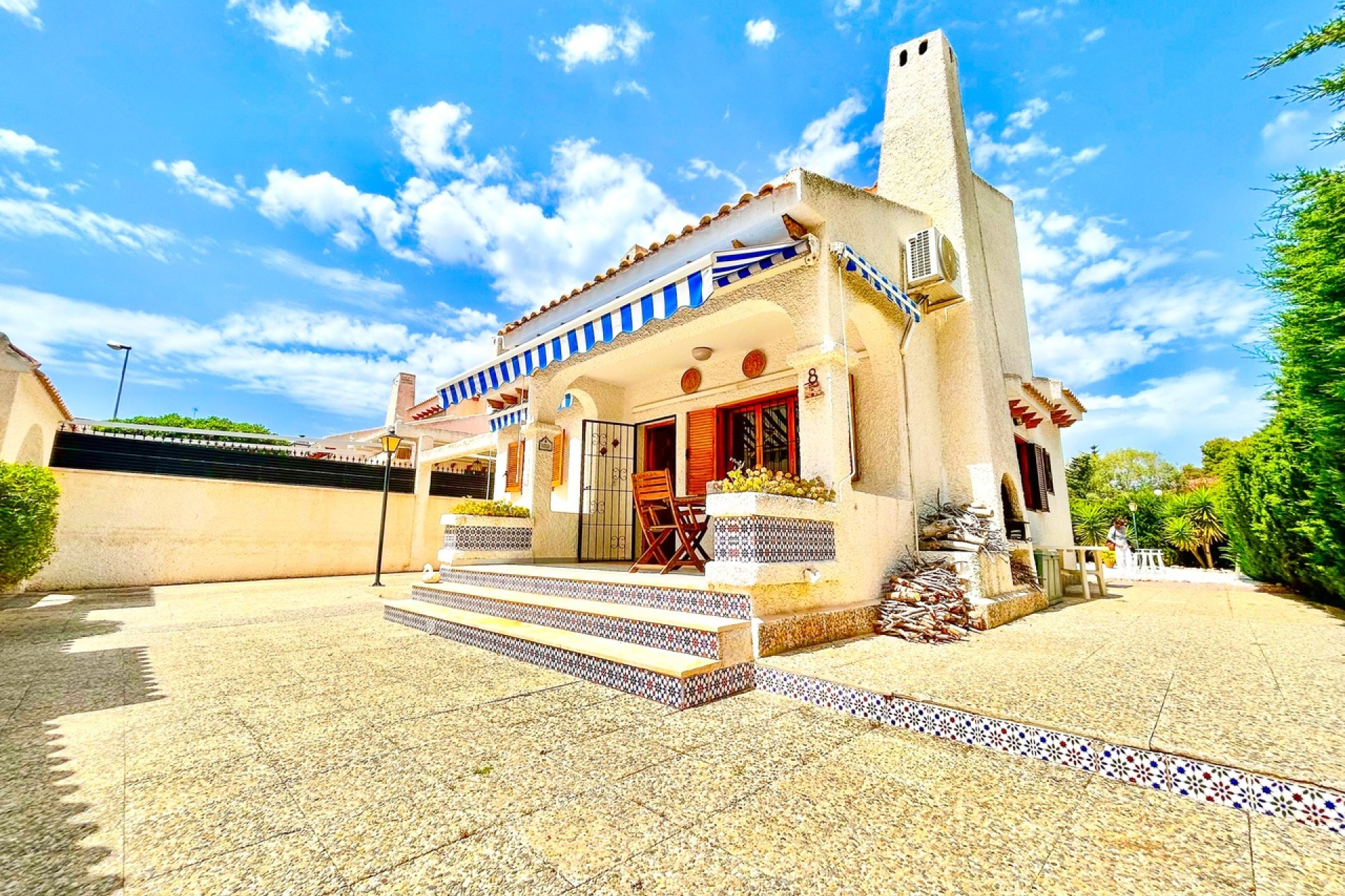 Sprzedaż - Wolnostojąca willa -
La Zenia - Costa Blanca