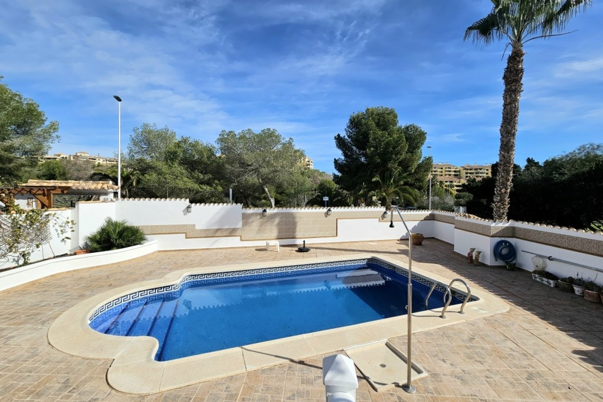 Sprzedaż - Wolnostojąca willa -
Orihuela - Campoamor Golf