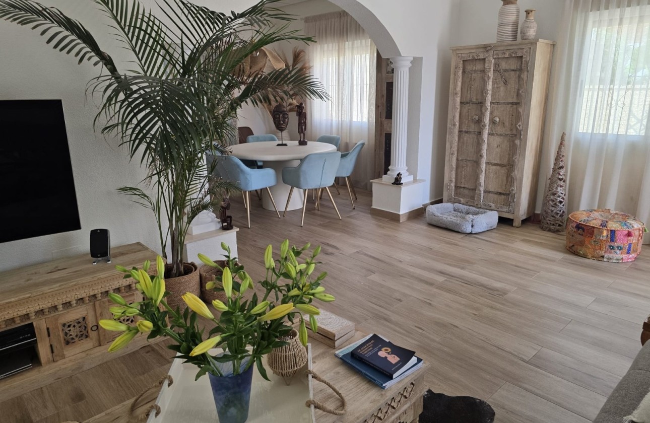 Sprzedaż - Wolnostojąca willa -
Torrevieja - La Siesta