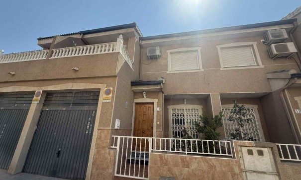 Stadthaus - Resale - Almoradí - Almoradí