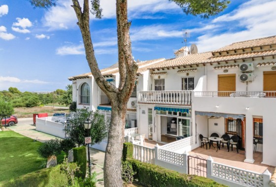 town_house - Resale - Torrevieja -
                Lago jardin