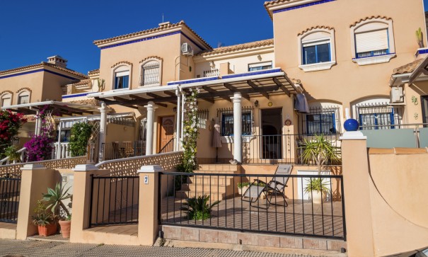 Town house - Sale - La Zenia - La Zenia