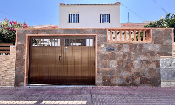 Town house - Sale - Punta Prima - Punta Prima