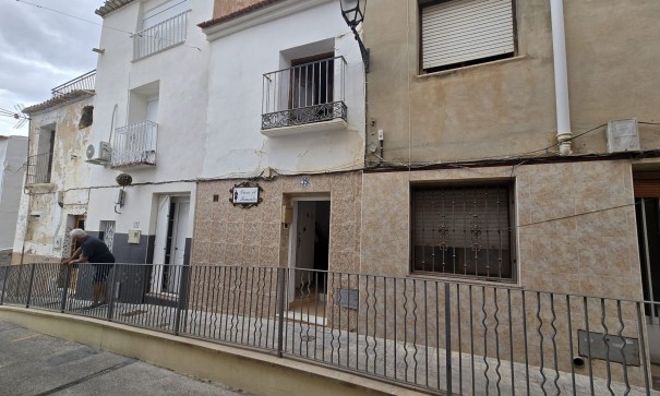 Town house - Sale - SAX - SAX