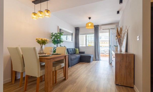 Town house - Sale - Torrevieja - Los altos