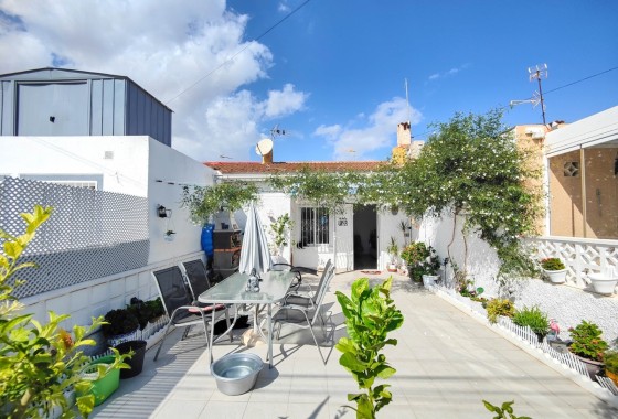 Town house - Sale - Torrevieja -
                Torreta - Salado