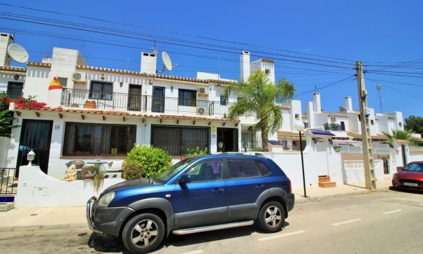 Town house - Sale - Villamartín - Villamartín
