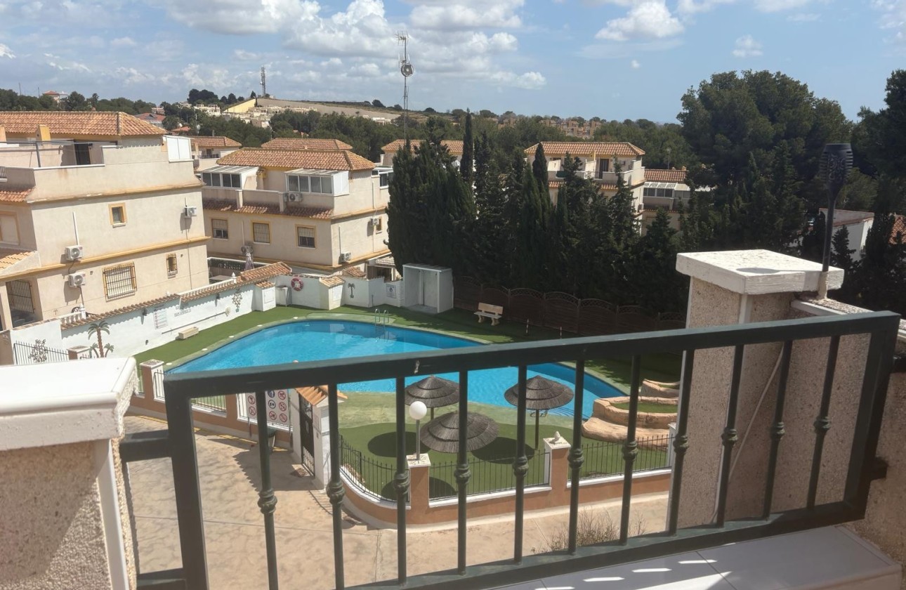Venta - Adosado -
Algorfa