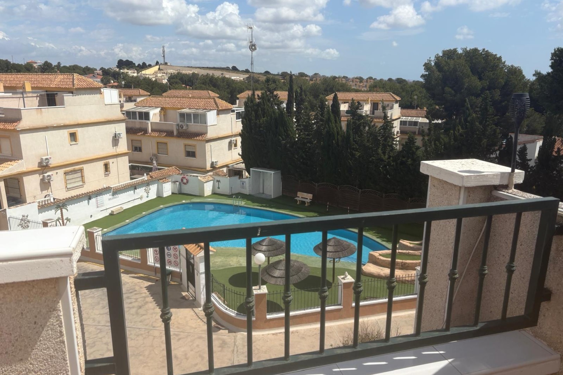 Venta - Adosado -
Algorfa