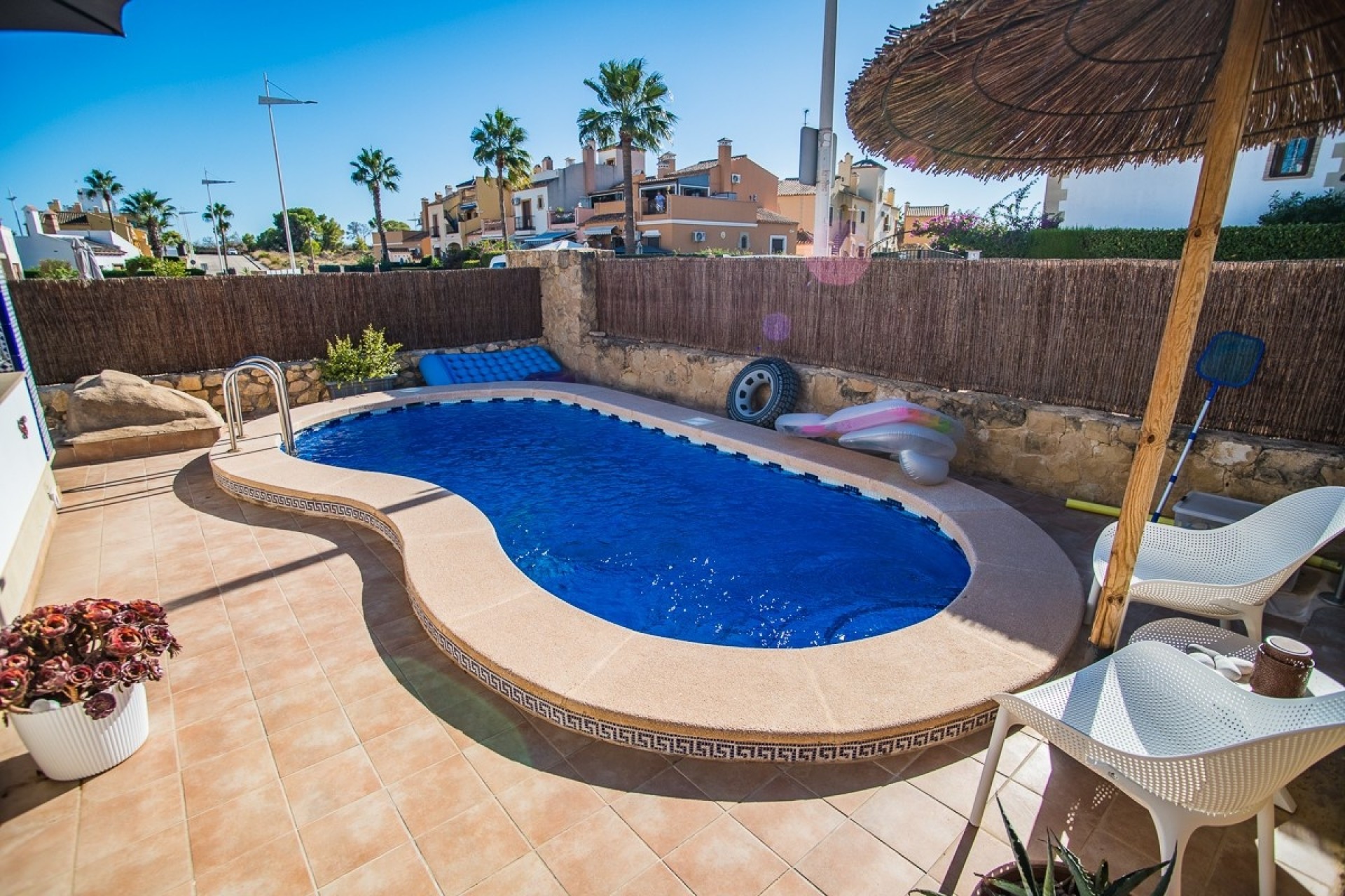 Venta - Adosado -
Algorfa