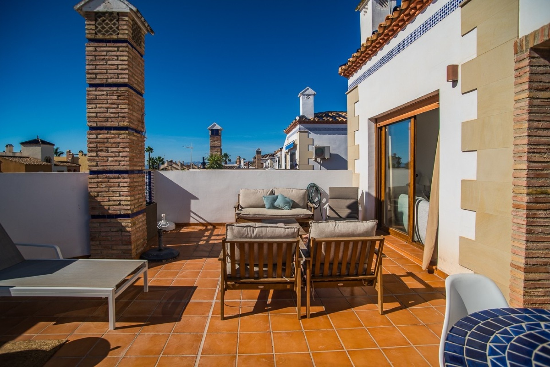 Venta - Adosado -
Algorfa