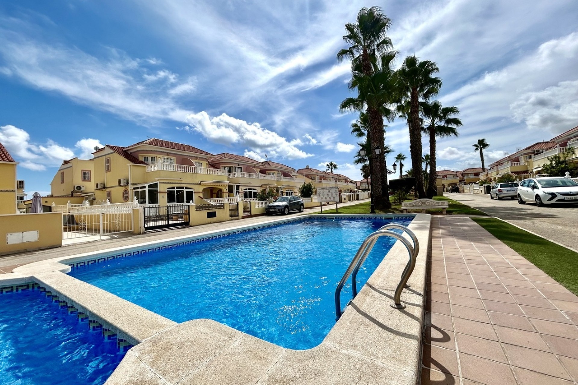 Venta - Adosado -
Cabo Roig