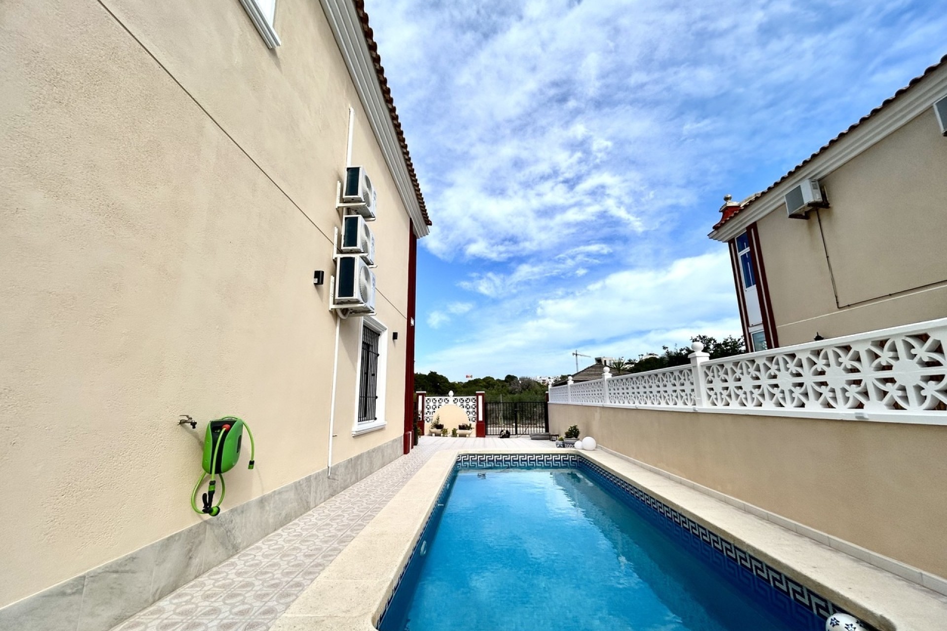 Venta - Adosado -
Dehesa de Campoamor - Campoamor