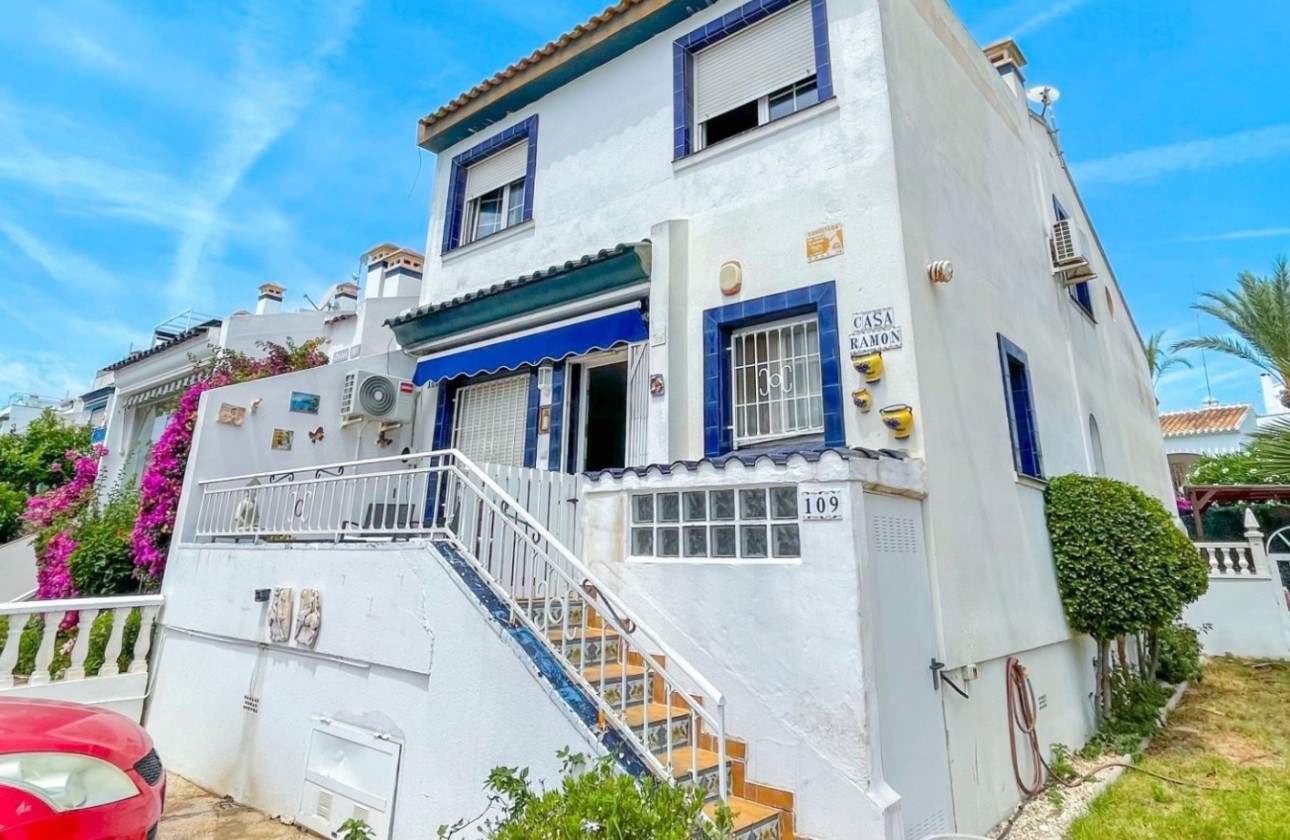 Venta - Adosado -
Orihuela Costa - La Rioja